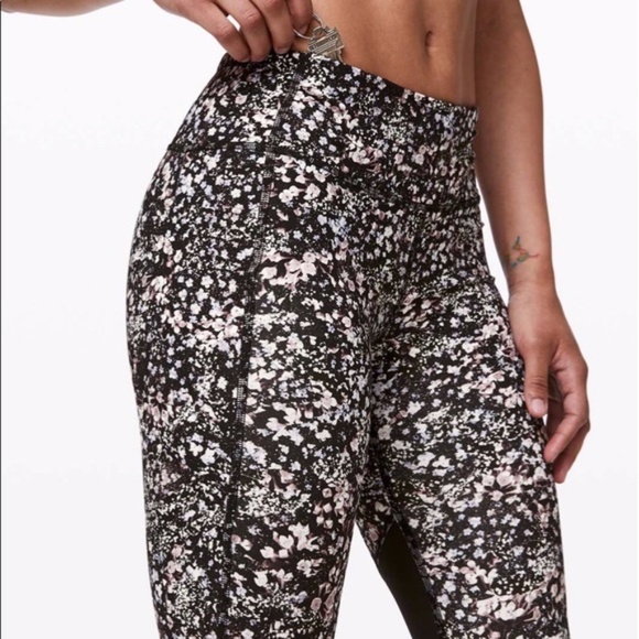 Lululemon Pace Rival Crop 22" Floral Spritz Multi/Black Size 4 - Picture 3 of 16